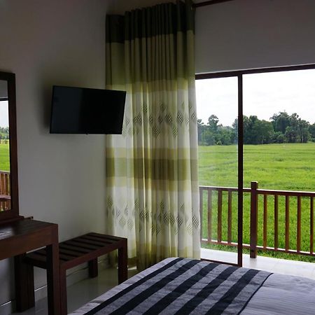 Sunshine Tourist Rest Otel Anuradhapura Dış mekan fotoğraf