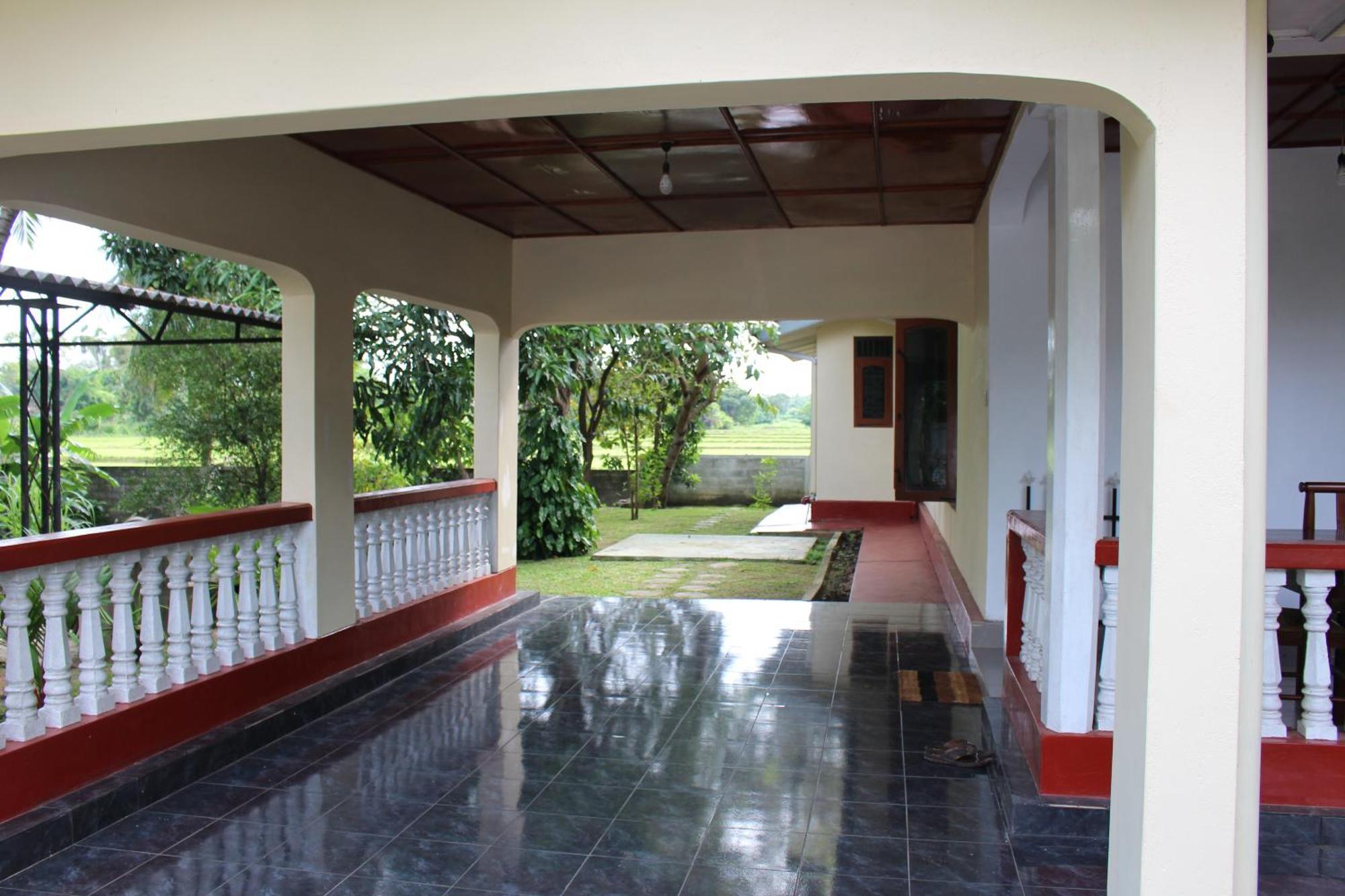Sunshine Tourist Rest Otel Anuradhapura Dış mekan fotoğraf