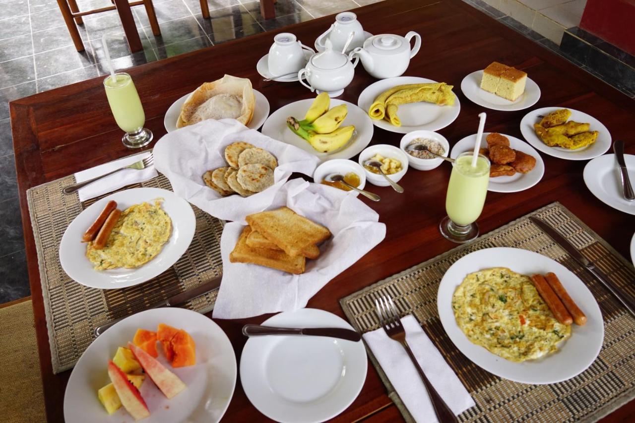 Sunshine Tourist Rest Otel Anuradhapura Dış mekan fotoğraf