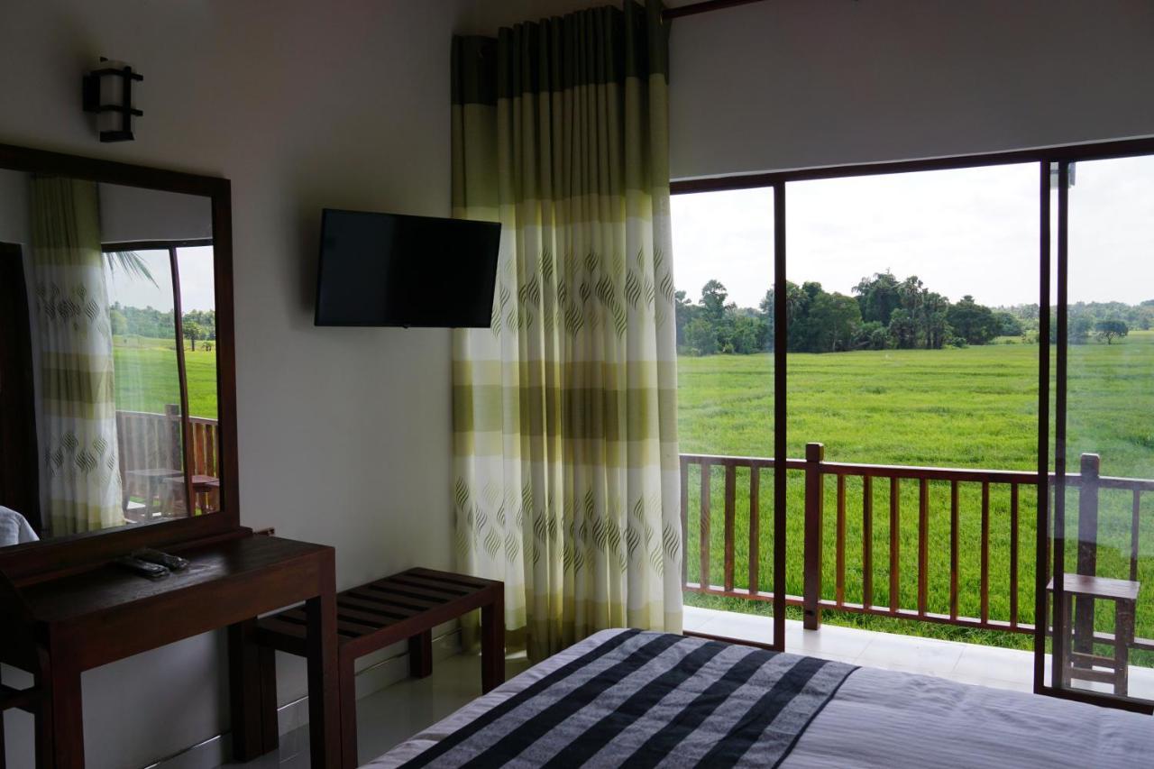Sunshine Tourist Rest Otel Anuradhapura Dış mekan fotoğraf